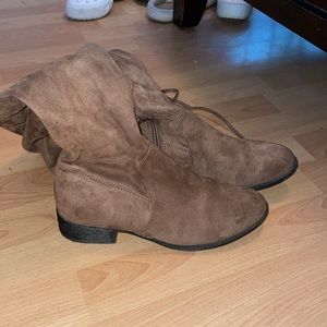 Brown boots size 6.5